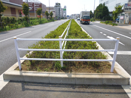 道路商品の施工販売(ガードパイプ)P1000514